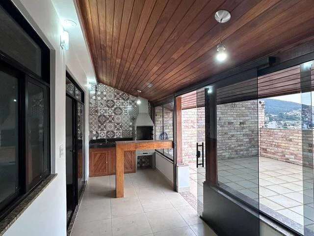 Apartamento duplex espaçoso para venda no coração de Itabirito — foto 2